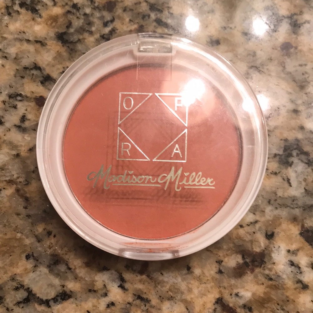 OFRA blush in ( Ollie need is love )